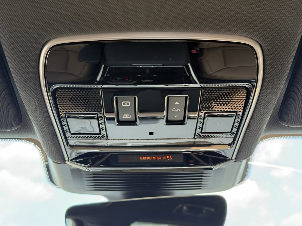 New 2025 Land Rover Range Rover Sport Dynamic SE image 26