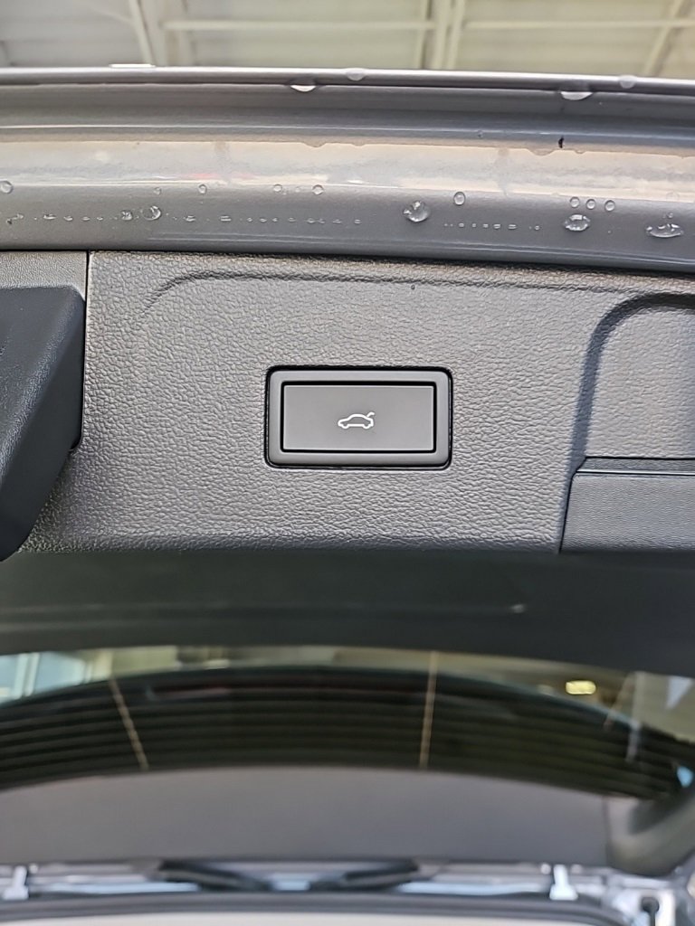 New 2026 Volkswagen Atlas SE image 21