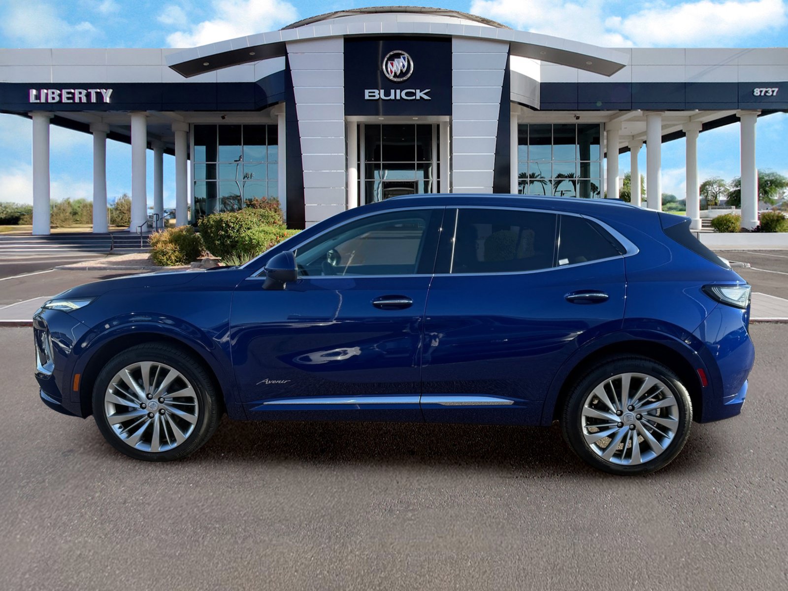 Used 2025 Buick Envision Avenir AWD/4WD image 7