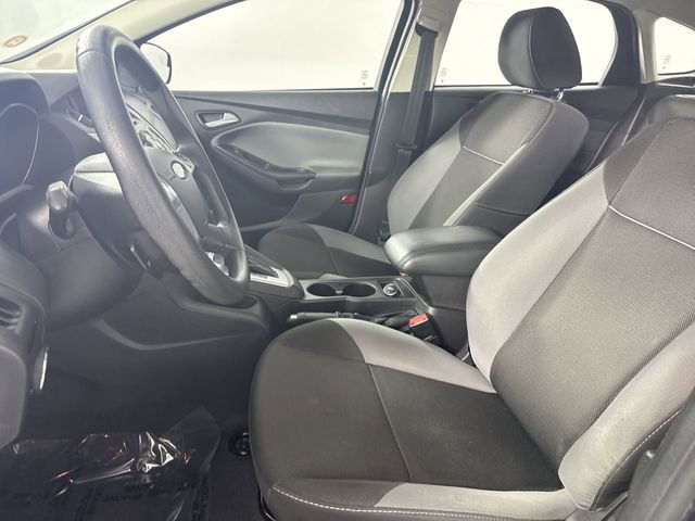 Used 2014 Ford Focus SE FWD image 4