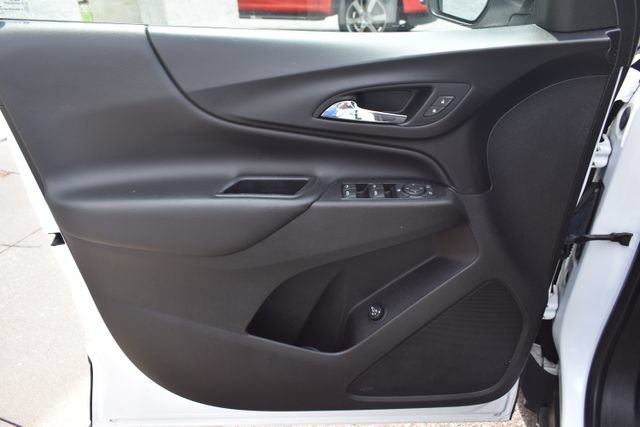 Used 2018 Chevrolet Equinox LT w/ Sun & Infotainment Package FWD image 18