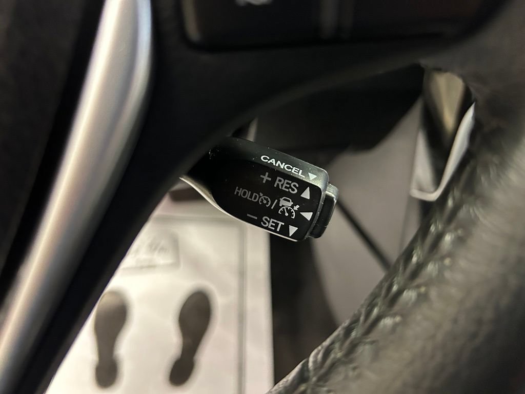 Used 2017 Toyota Corolla XSE w/ Carpet Mat Package (TMS) FWD image 9