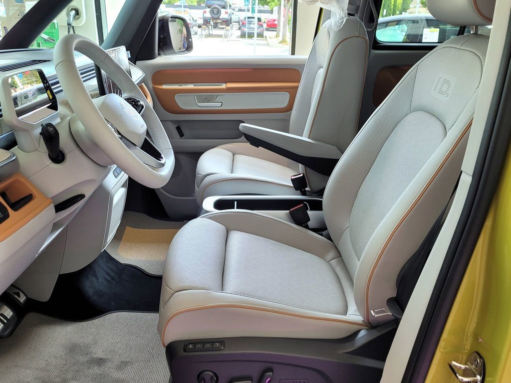 New 2025 Volkswagen ID. Buzz 1st Edition AWD/4WD image 8