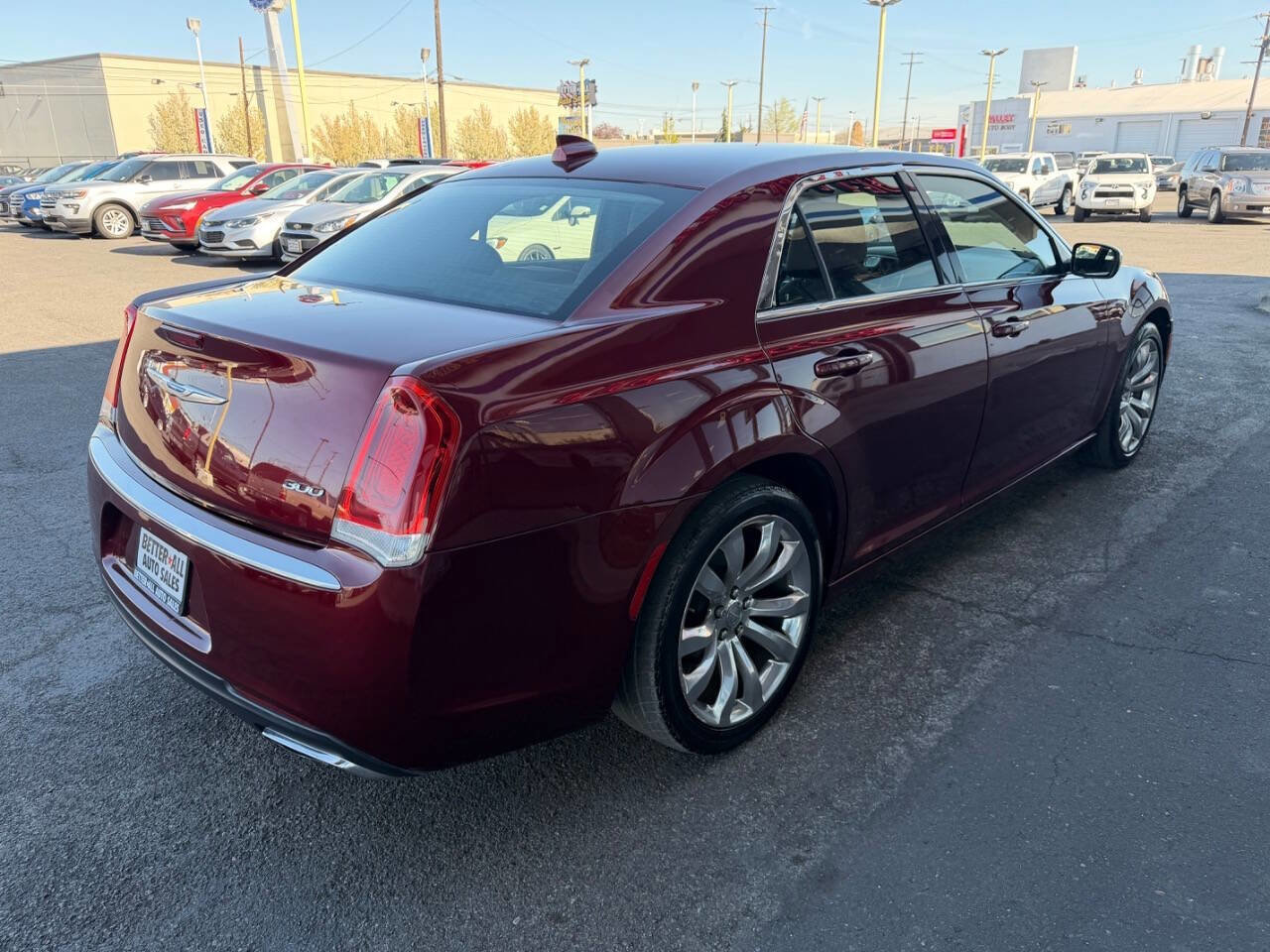 Used 2018 Chrysler 300 Touring w/ Chrome Appearance Package RWD image 5