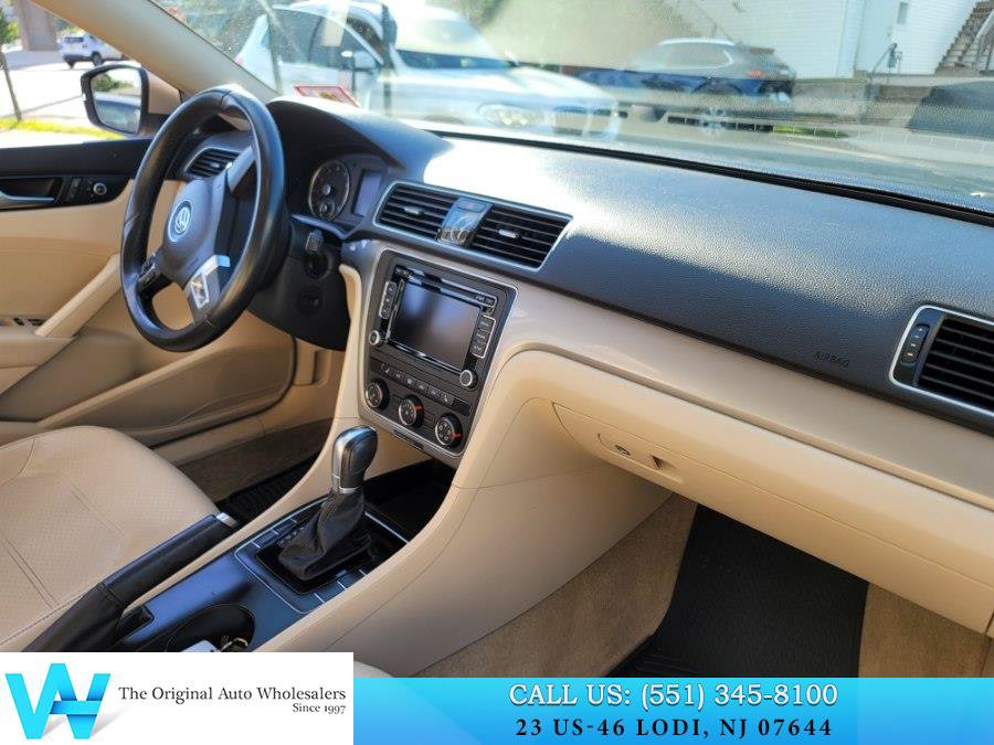 Used 2015 Volkswagen Passat 1.8T Limited Edition FWD image 16