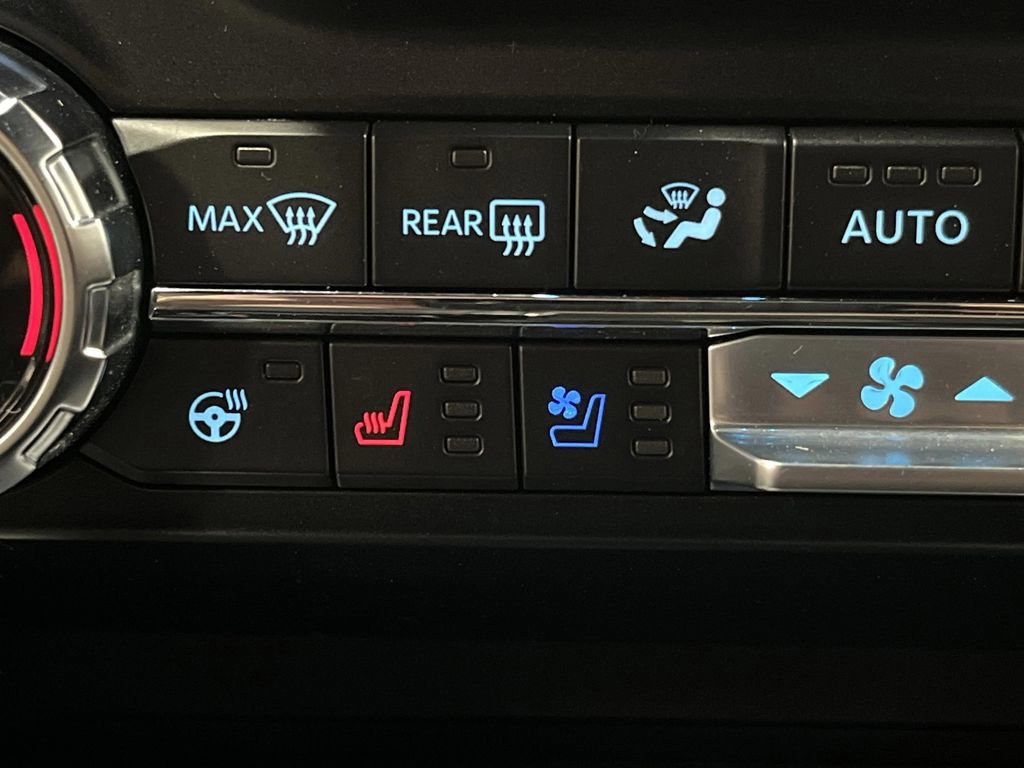 Used 2023 Ford F150 Lariat w/ Equipment Group 502A High image 8