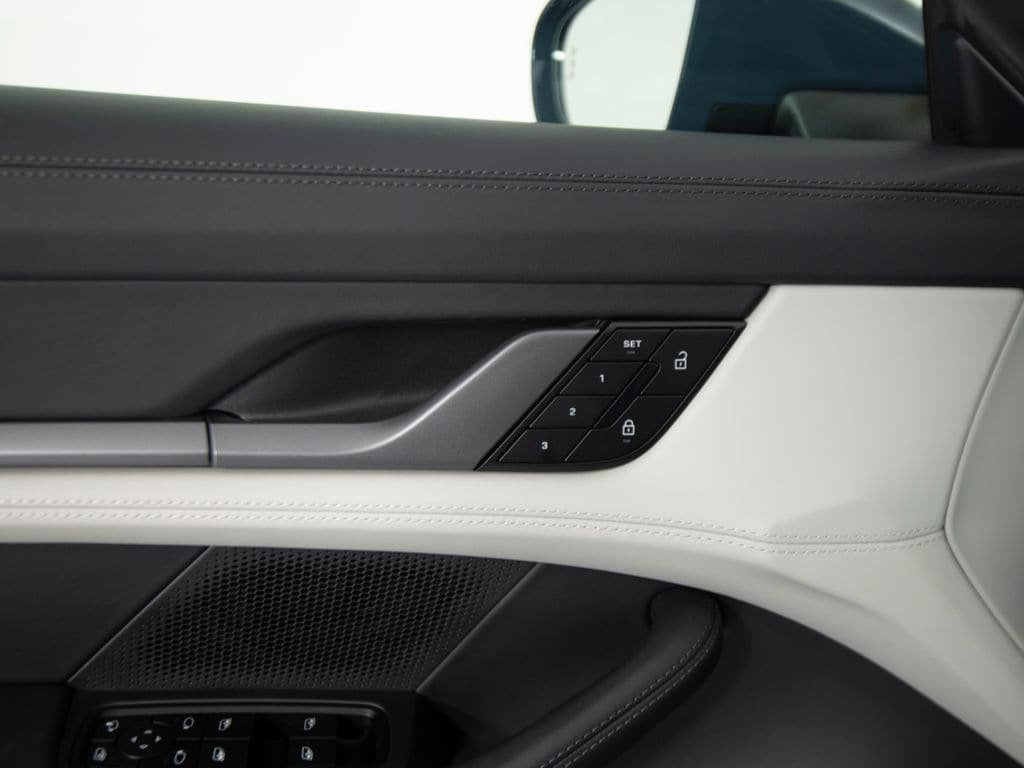 New 2026 Porsche Taycan AWD/4WD image 19