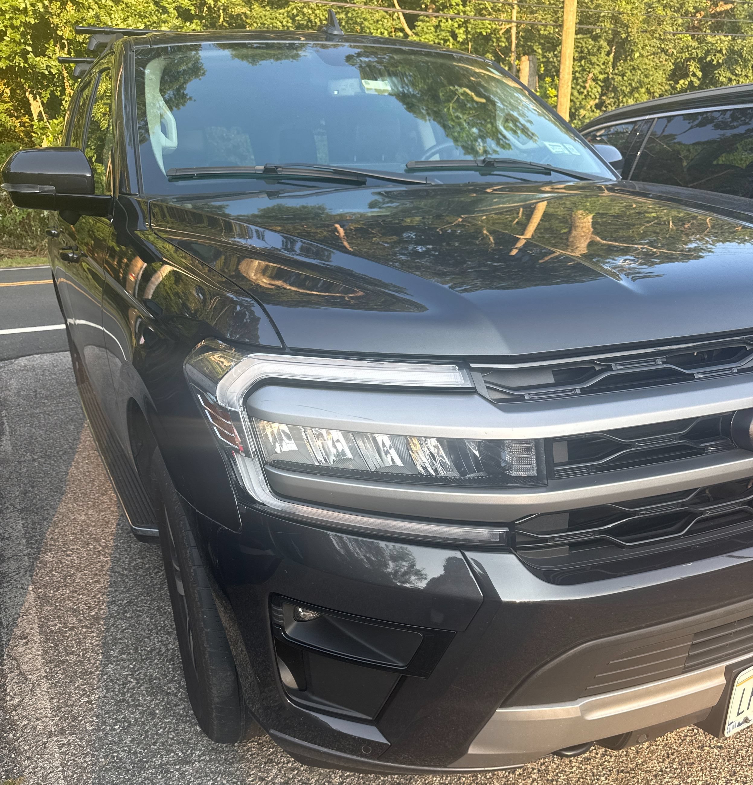 Used 2023 Ford Expedition XLT AWD/4WD image 1