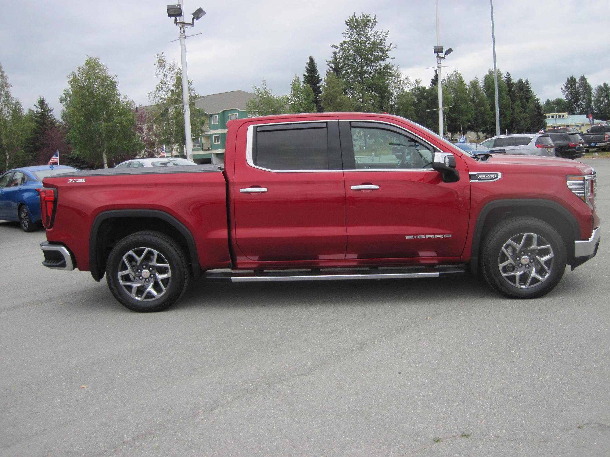 Used 2023 GMC Sierra 1500 SLT w/ SLT Premium Package image 3