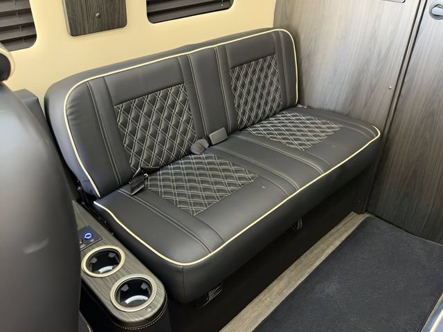 Used 2025 Mercedes-Benz Sprinter 3500 image 26