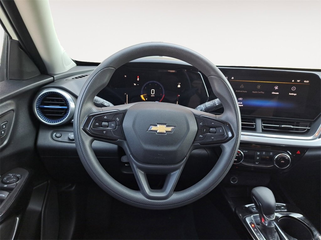 Used 2024 Chevrolet Trax LT image 12