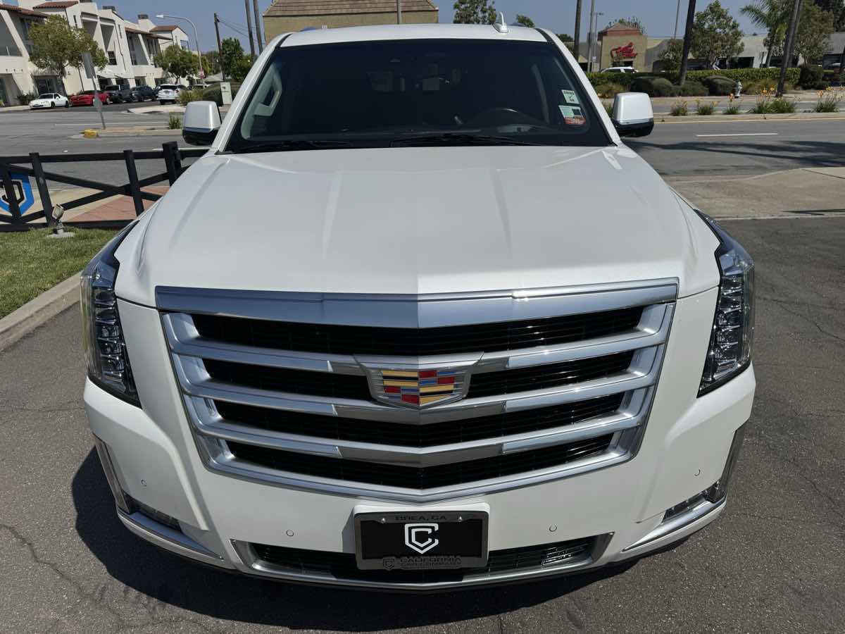 Used 2018 Cadillac Escalade Luxury RWD image 11