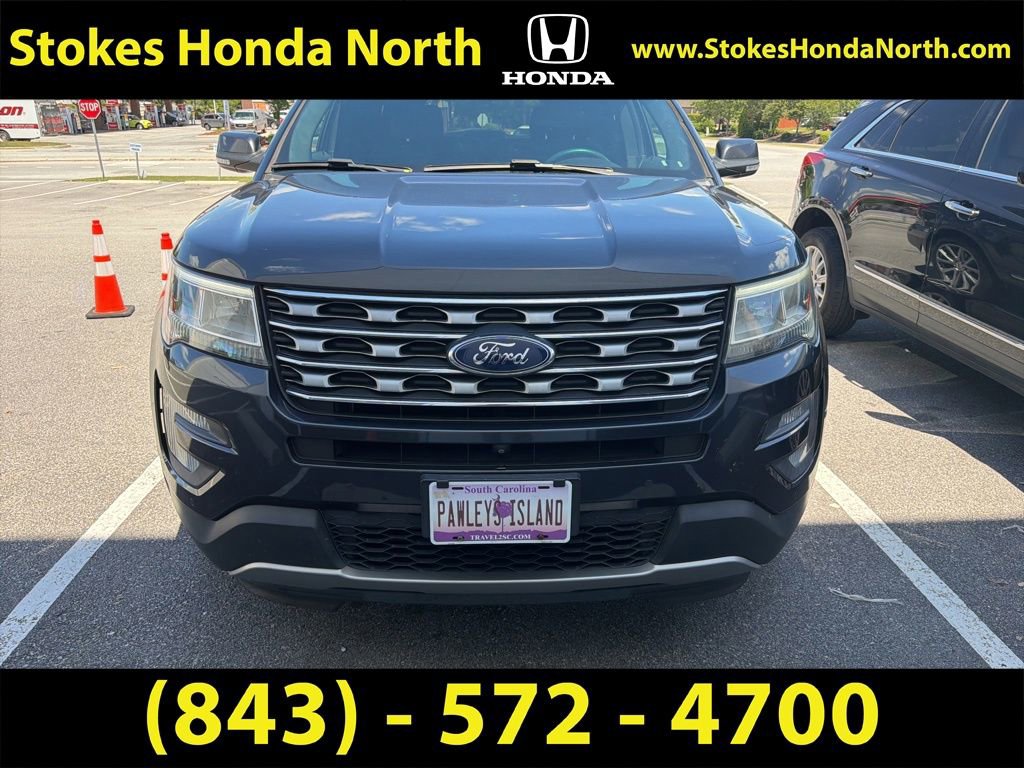 Used 2017 Ford Explorer Limited w/ Equipment Group 301A FWD image 2