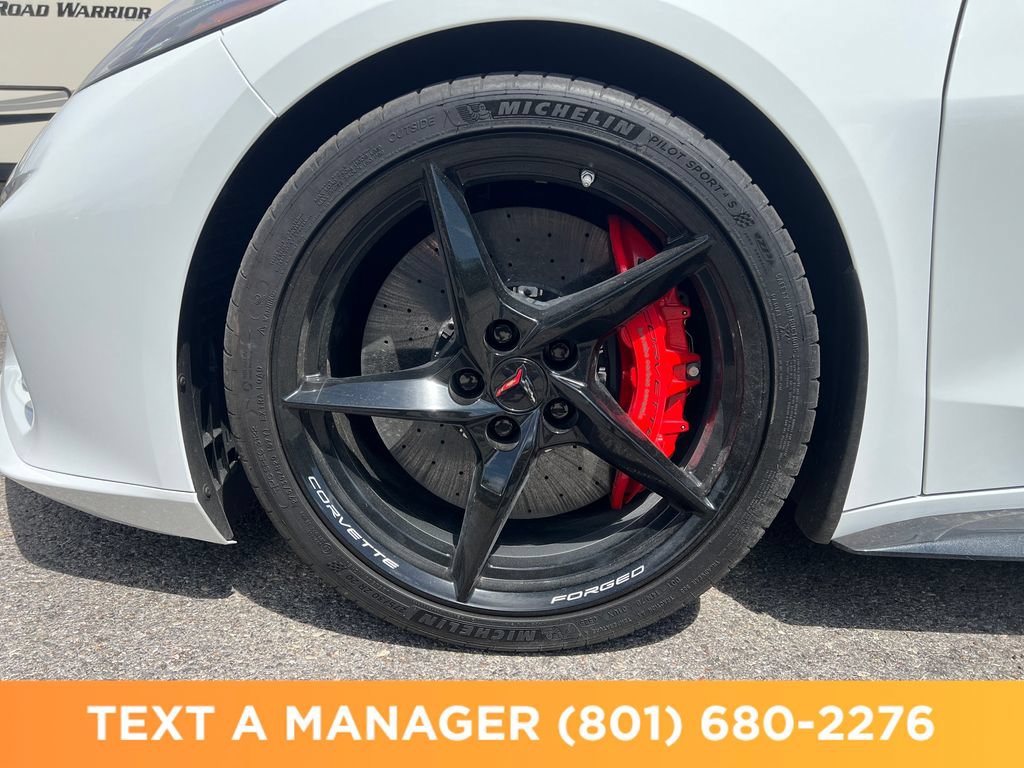 Used 2025 Chevrolet Corvette E-Ray w/ Stealth Interior Trim Package AWD/4WD image 9
