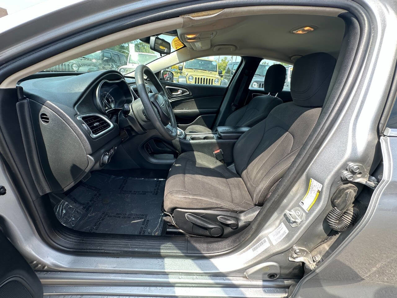 Used 2016 Chrysler 200 Limited image 11