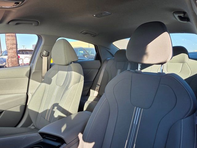 Certified 2025 Hyundai Elantra Sport image 10