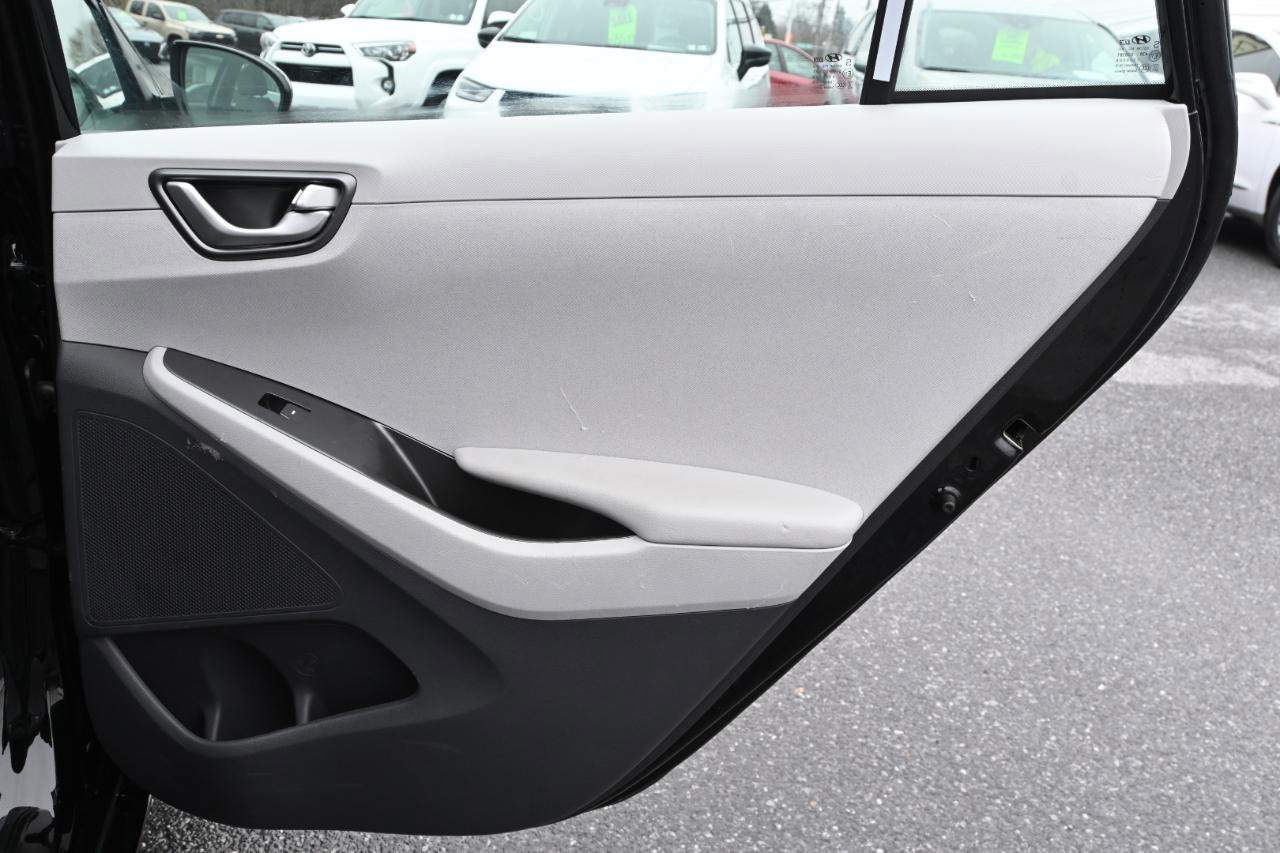 Used 2020 Hyundai Ioniq Blue FWD image 27