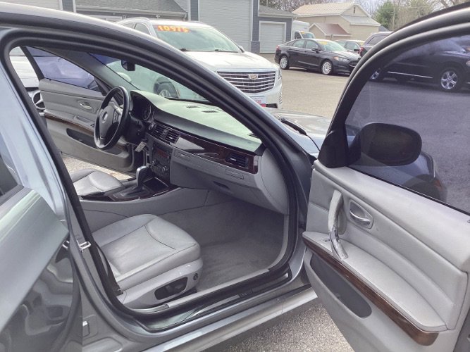 Used 2011 BMW 328i xDrive Sedan image 8