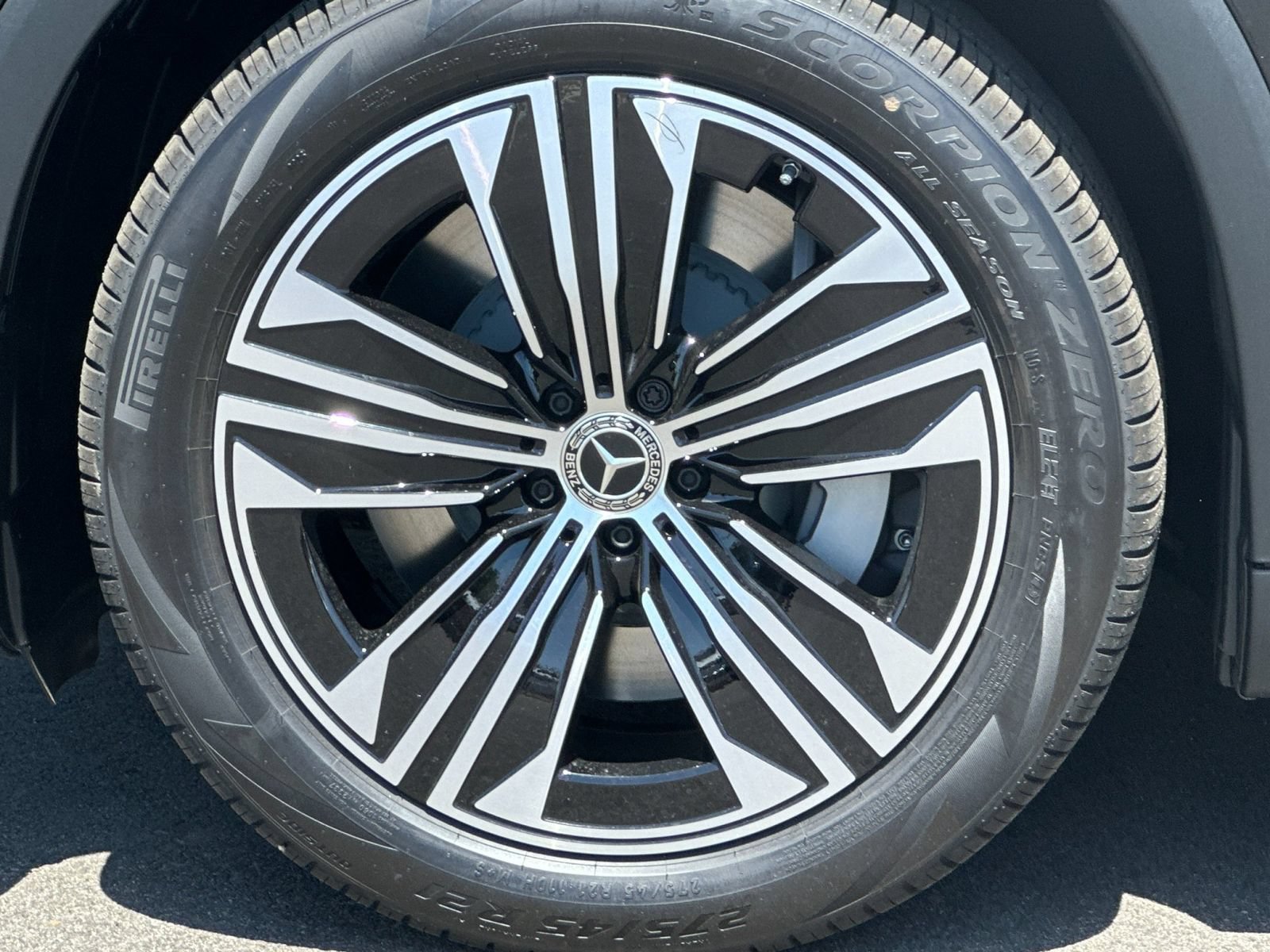 New 2026 Mercedes-Benz EQS 400 4MATIC SUV image 32