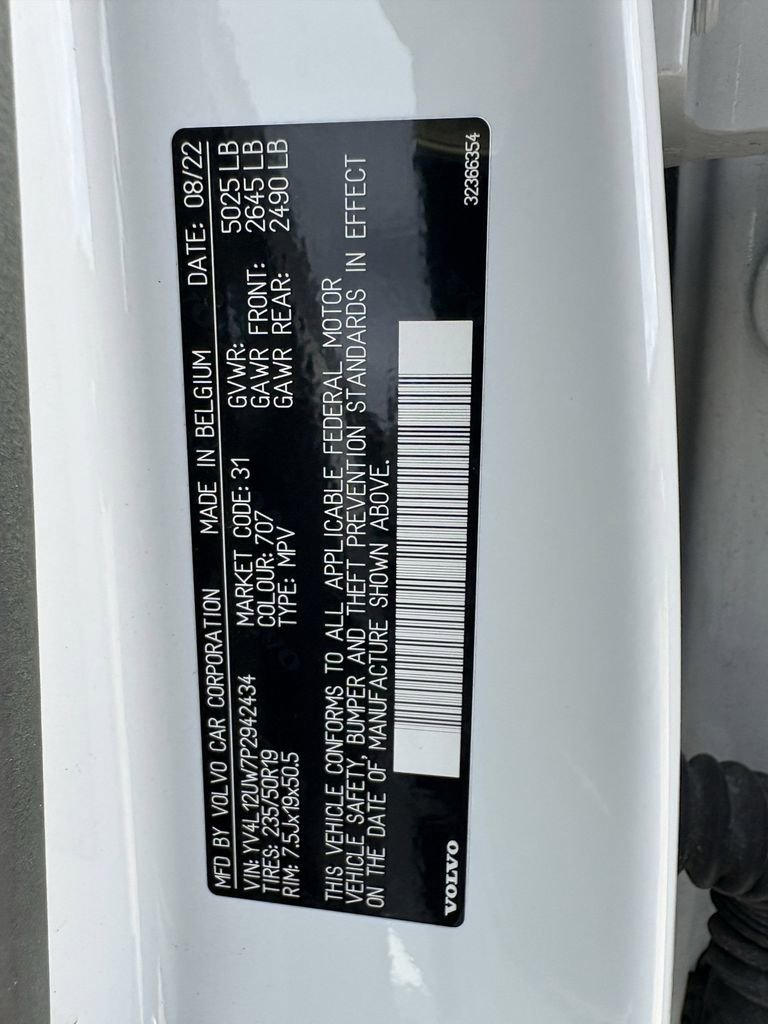 Used 2023 Volvo XC40 B5 Plus w/ Driver Assist Package image 31