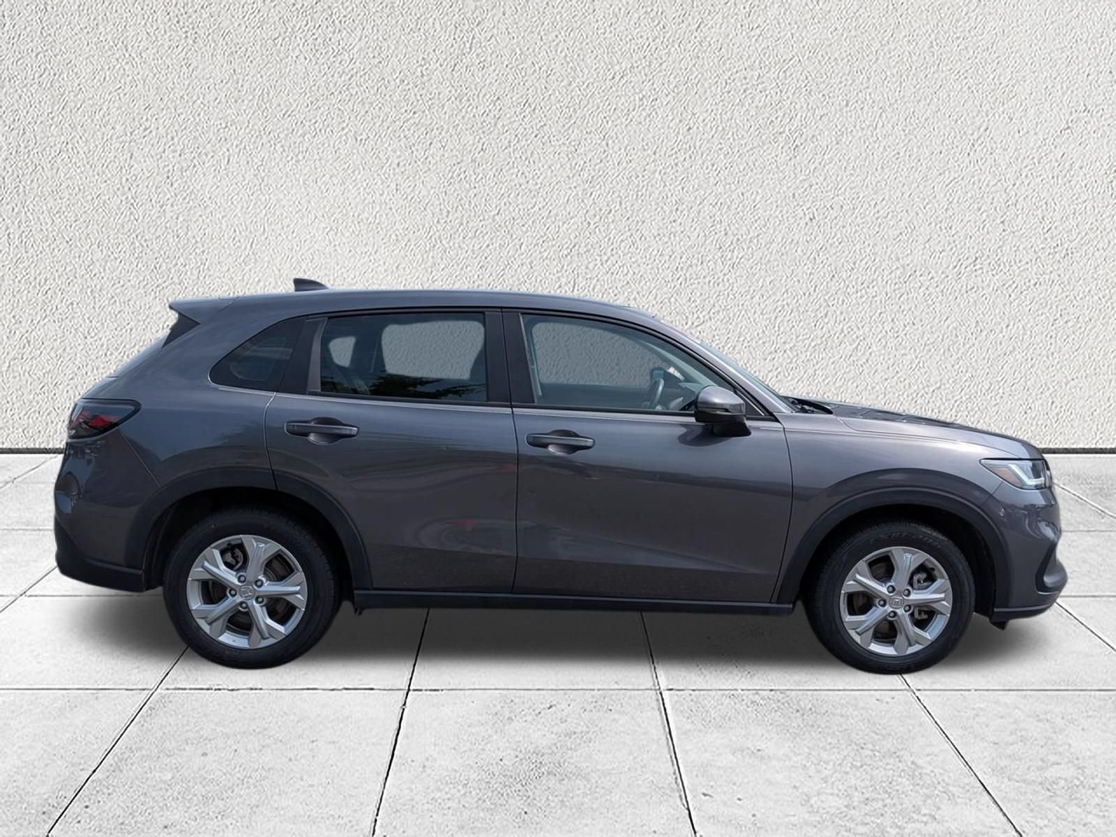 Used 2024 Honda HR-V LX image 2
