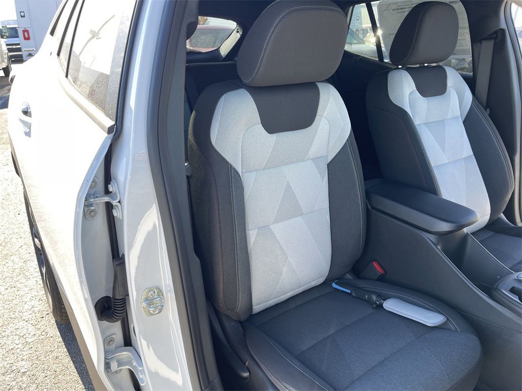 New 2026 Chevrolet Trax RS image 23