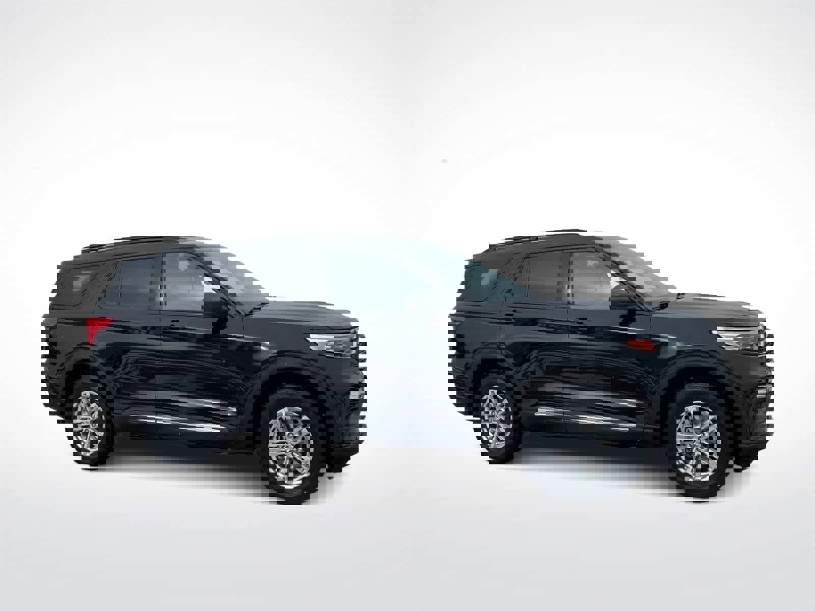 Used 2023 Ford Explorer XLT w/ Equipment Group 202A image 2