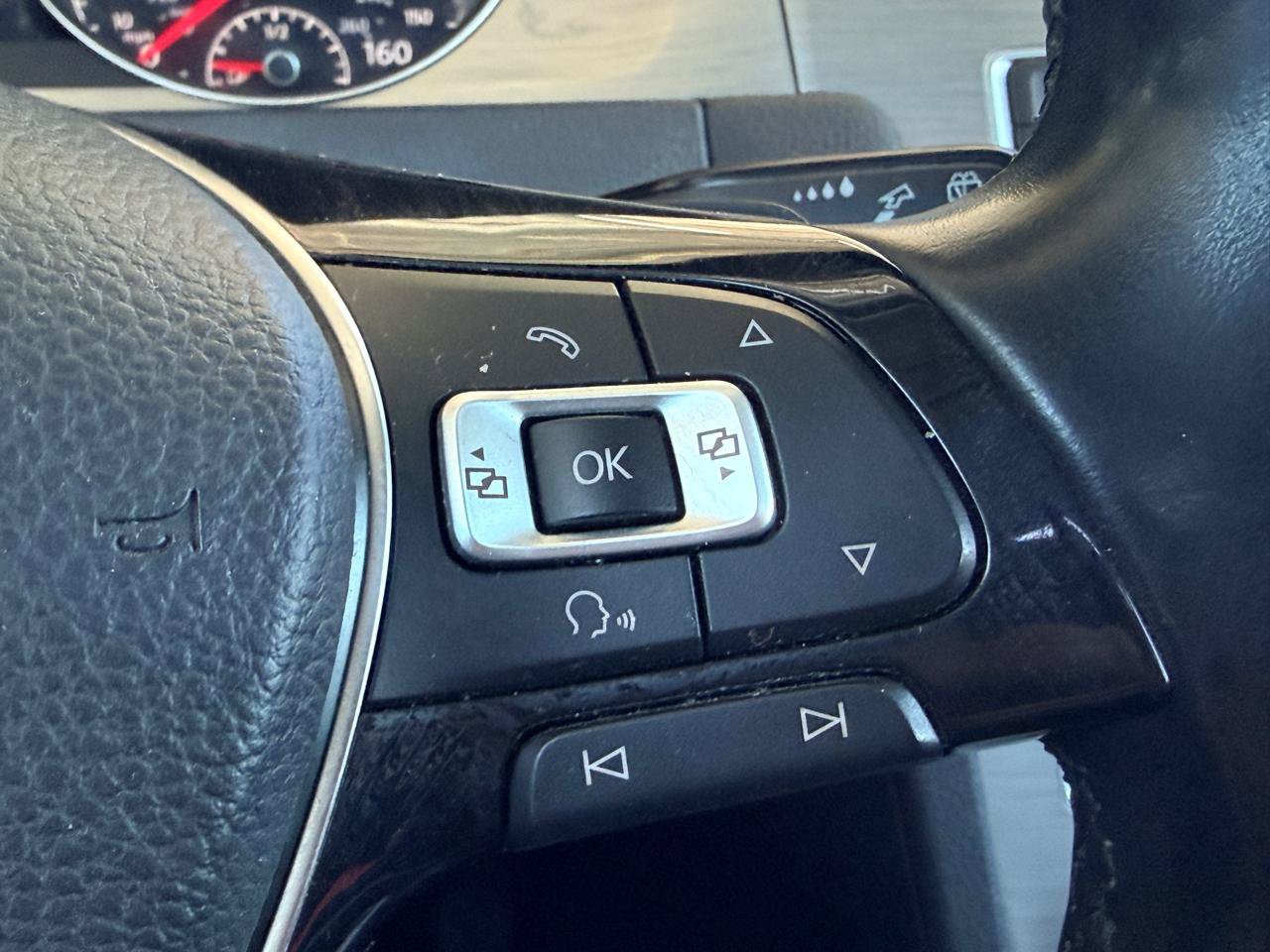 Used 2015 Volkswagen Golf TDI SE FWD image 18