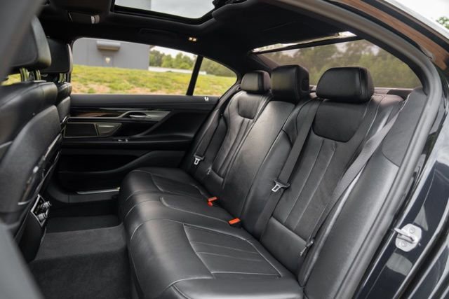 Used 2021 BMW 740i xDrive w/ M Sport Package AWD/4WD image 39