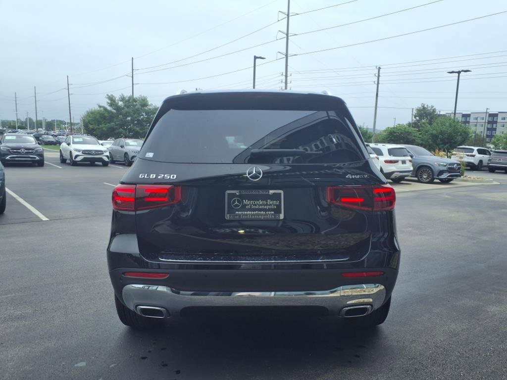 New 2025 Mercedes-Benz GLB 250 4MATIC image 5