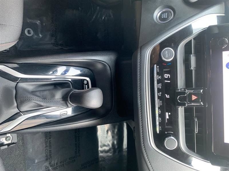 Used 2023 Toyota Corolla SE w/ SE Premium Package image 24