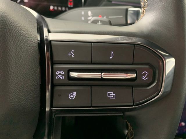 Used 2025 GMC Acadia AT4 image 19