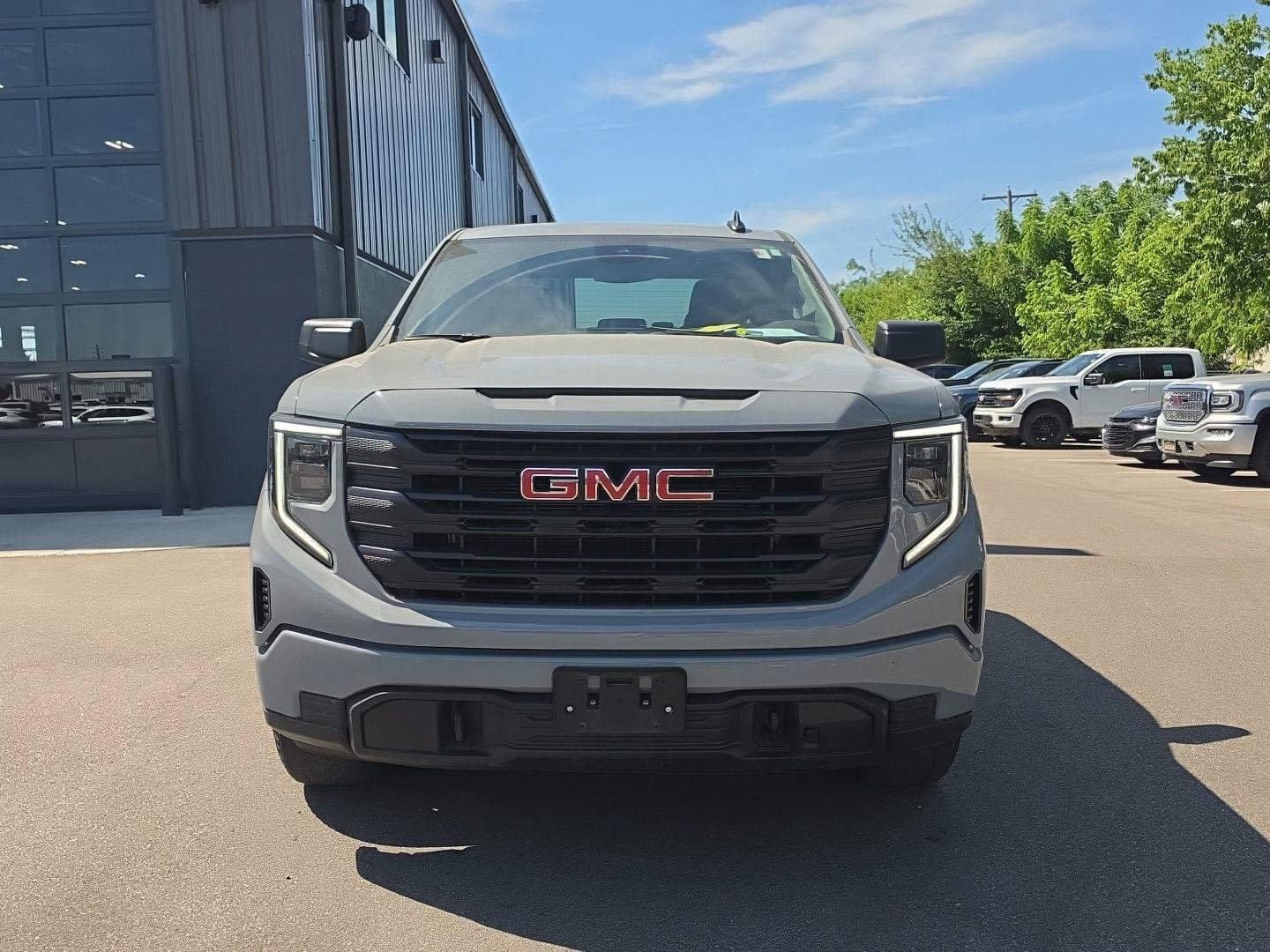 Used 2024 GMC Sierra 1500 Pro w/ Graphite Edition AWD/4WD image 8