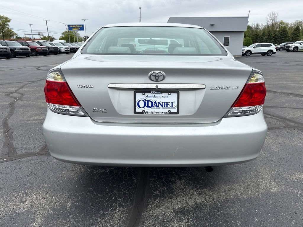 Used 2005 Toyota Camry LE FWD image 6