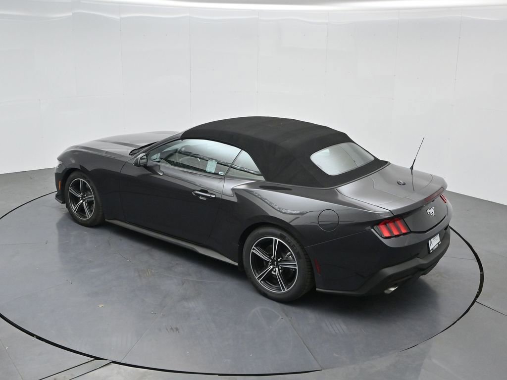 Used 2024 Ford Mustang Convertible image 40
