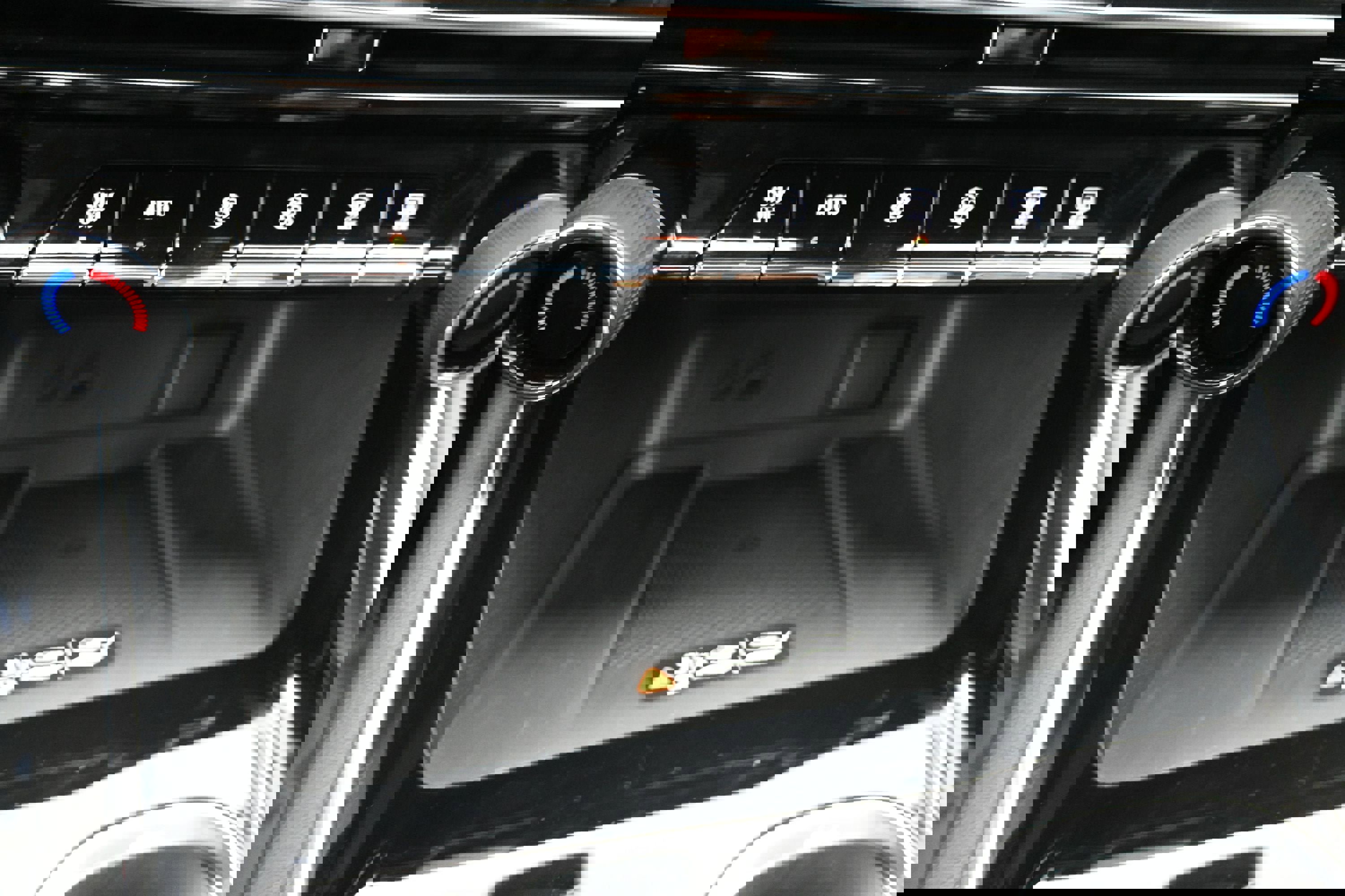 Used 2026 Chevrolet Traverse LT w/ Driver Confidence Package FWD image 16