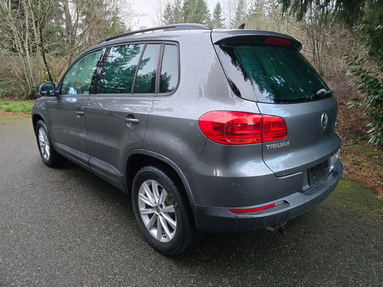 Used 2015 Volkswagen Tiguan SE FWD image 3