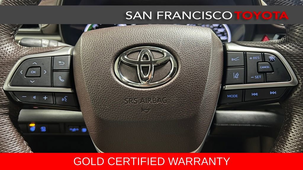 Certified 2022 Toyota Sienna Platinum image 36