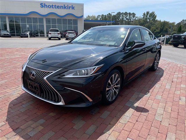 Used 2019 Lexus ES 300h w/ Premium Package image 32