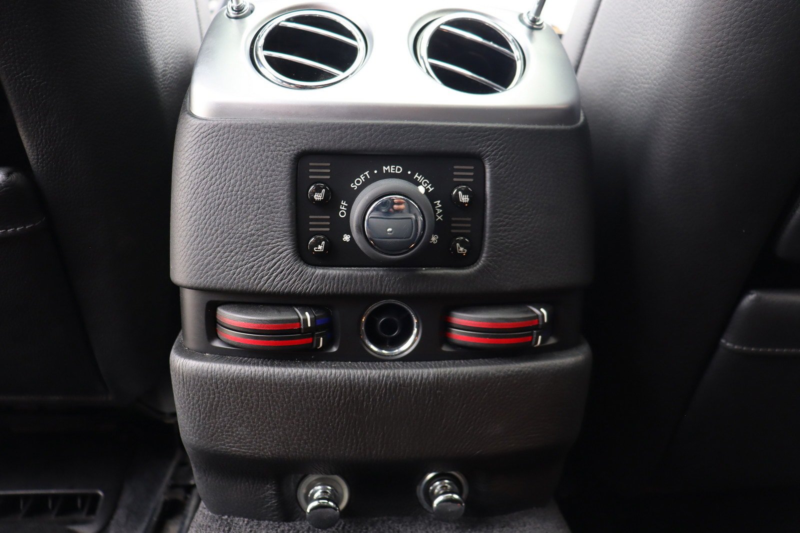 Used 2012 Rolls-Royce Ghost RWD image 38
