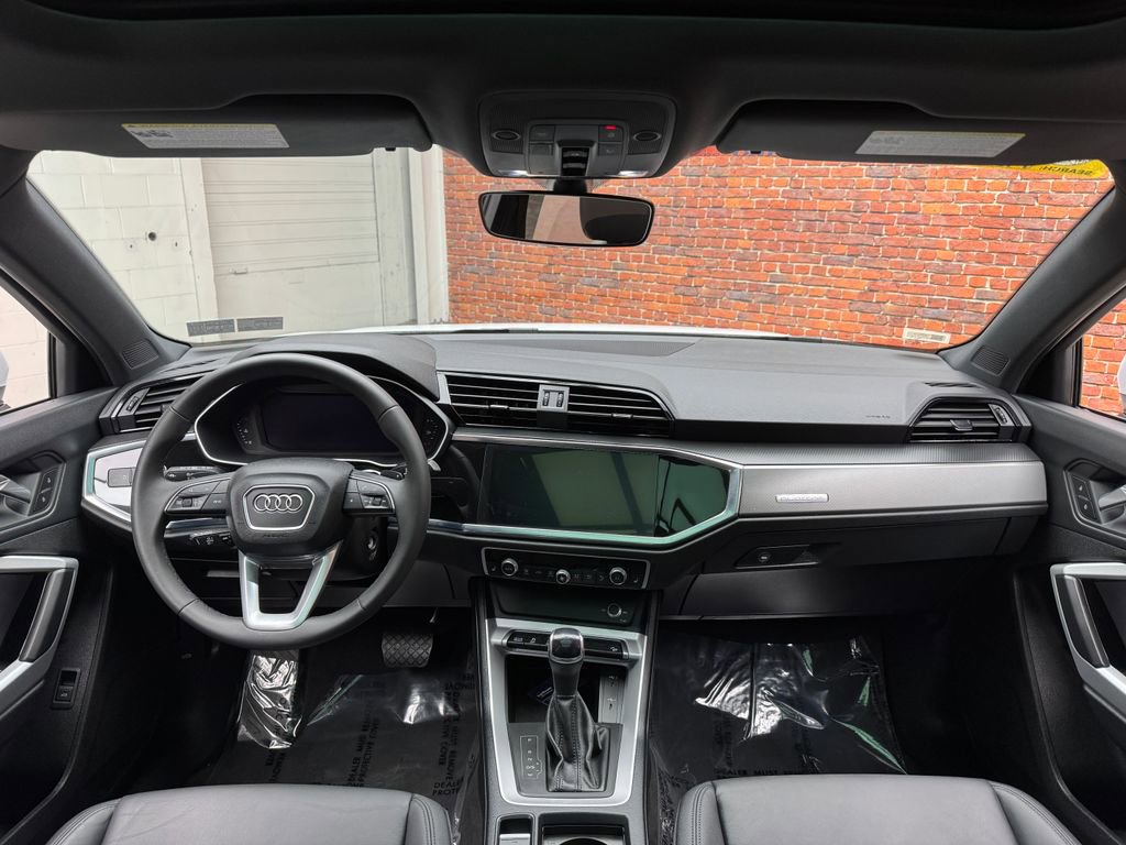 Used 2025 Audi Q3 2.0T Premium AWD/4WD image 12