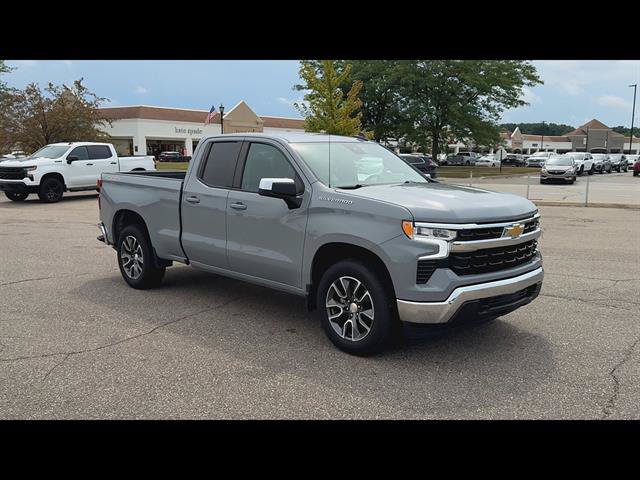 Used 2024 Chevrolet Silverado 1500 LT AWD/4WD image 30