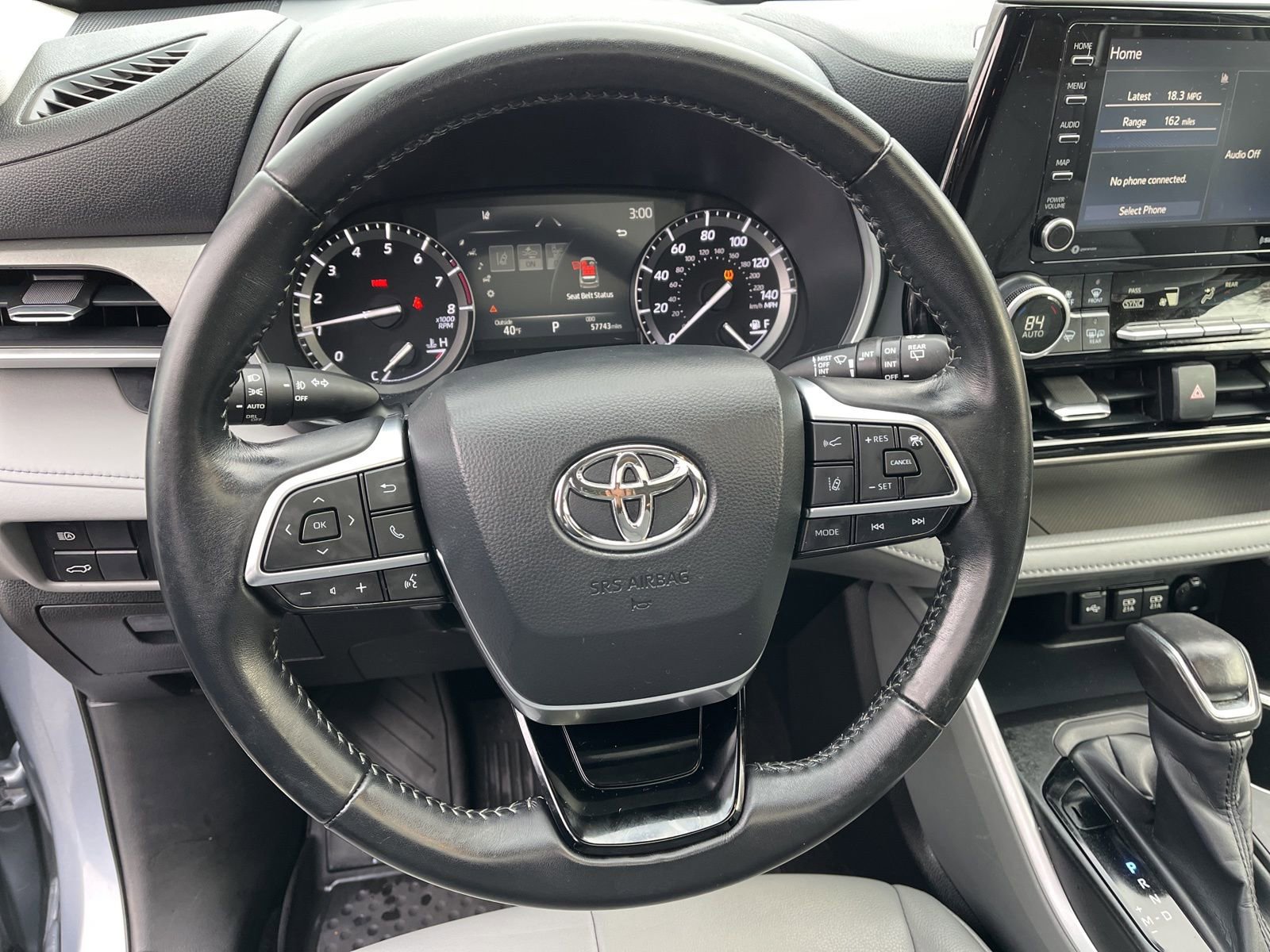 Used 2020 Toyota Highlander XLE AWD/4WD image 31