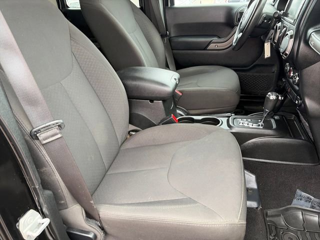 Used 2017 Jeep Wrangler Unlimited Willys image 35