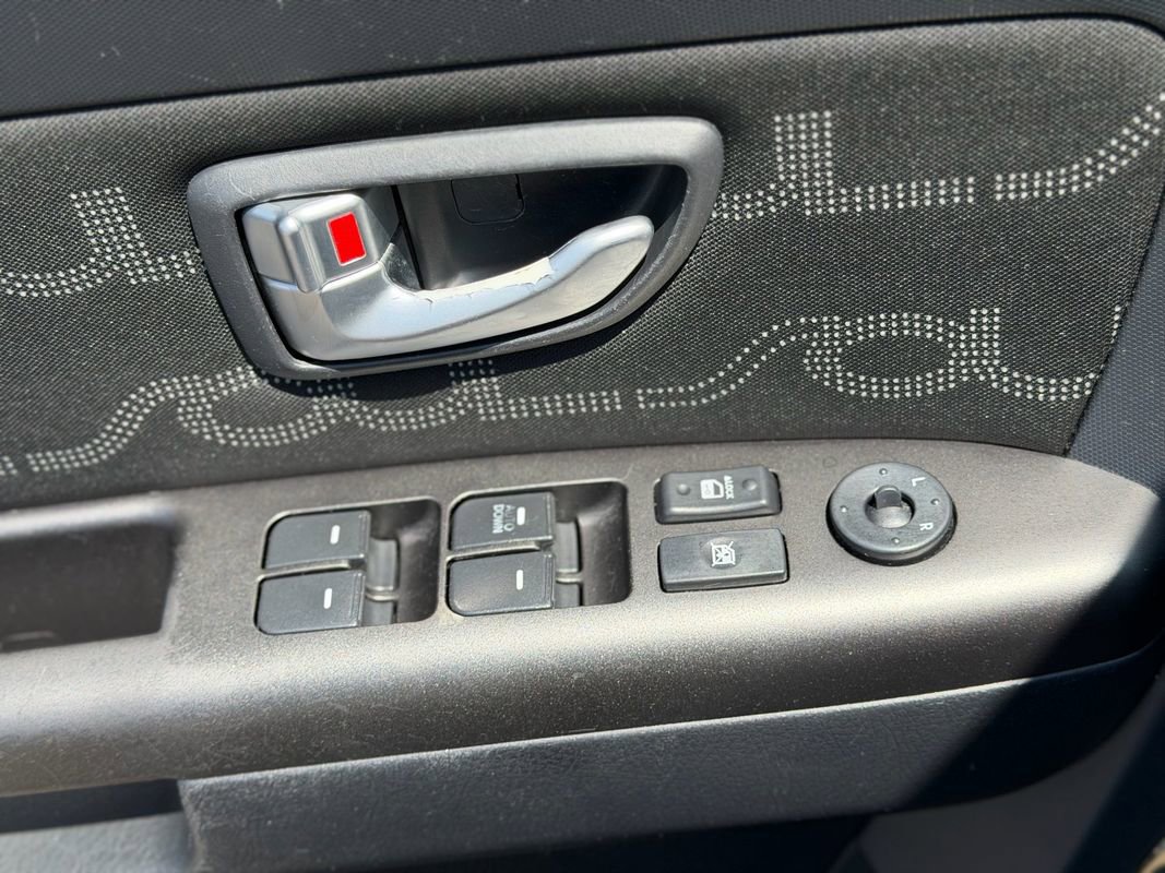 Used 2013 Kia Soul + FWD image 16