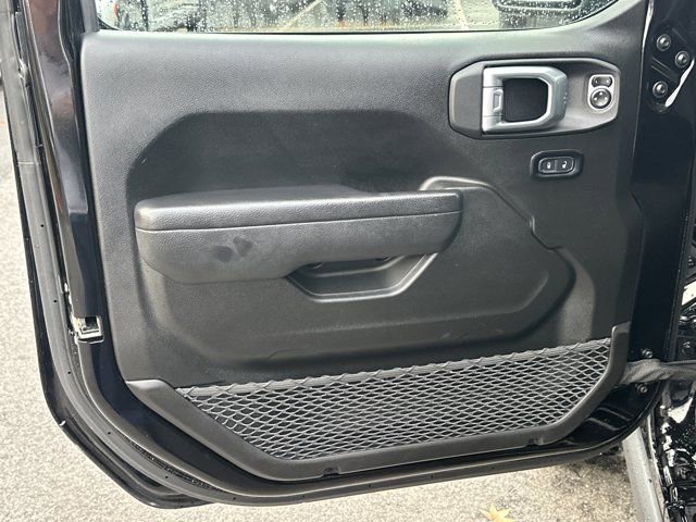 Certified 2024 Jeep Gladiator Willys image 11