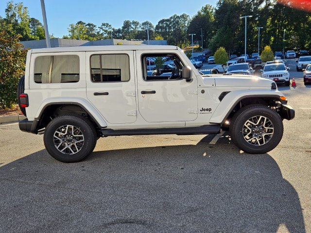 New 2026 Jeep Wrangler Unlimited Sahara AWD/4WD image 6