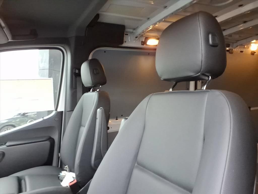 Used 2026 Mercedes-Benz Sprinter 2500 image 12