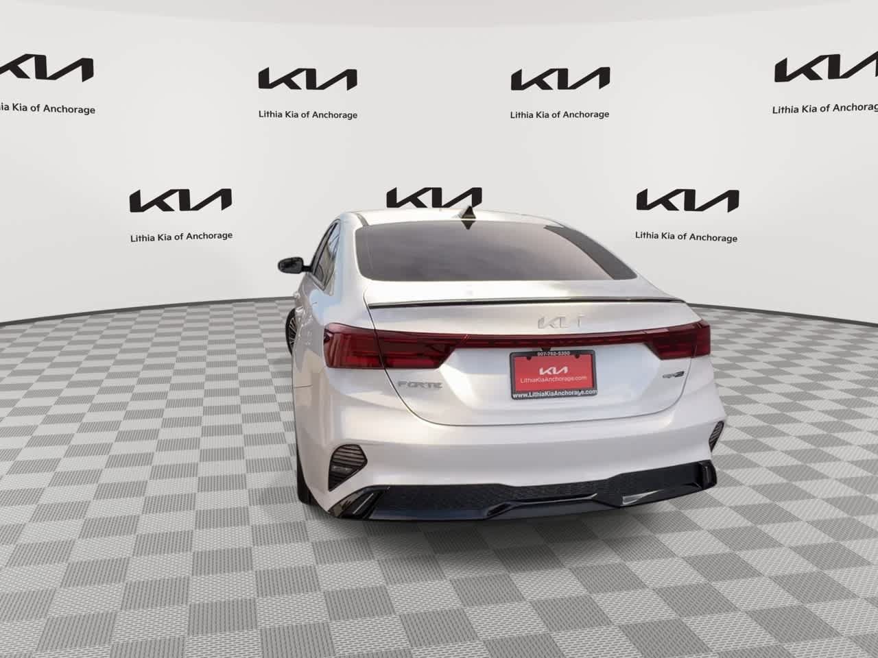 Used 2024 Kia Forte GT-Line w/ GT-Line Premium Package FWD image 7