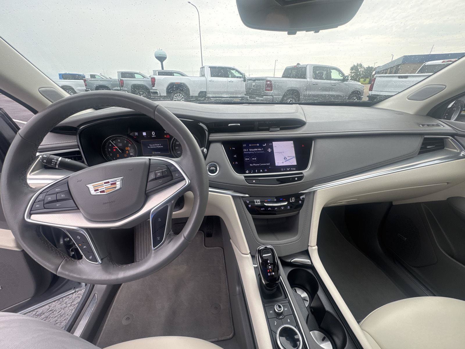 Used 2023 Cadillac XT5 Premium Luxury w/ Technology Package AWD/4WD image 20
